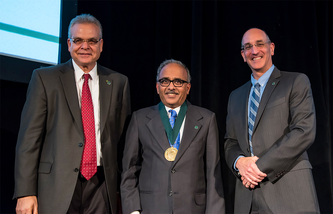 Prof. Vijayakumar Bhagavatula receives award 